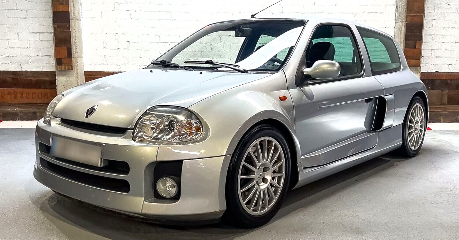 Renault Clio V6